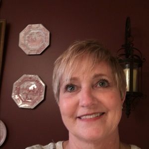 Meet your Posher, Debra